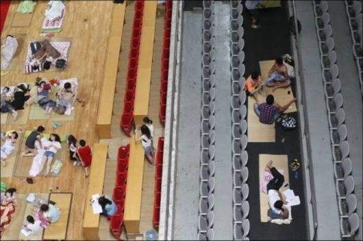 Chinese Students Escape The Summer Heat