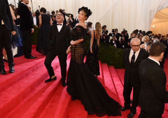 Gorgeous Kate Upton At The 2014 Met Gala