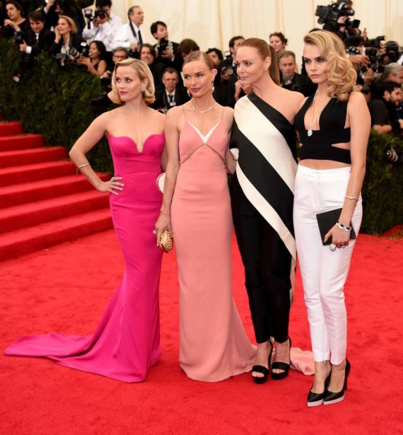 Gorgeous Reese Witherspoon At 2014 Met Gala