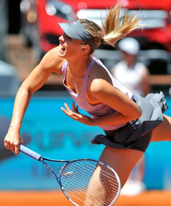 Maria Sharapova Playing 2014 Mutua Madrid Open