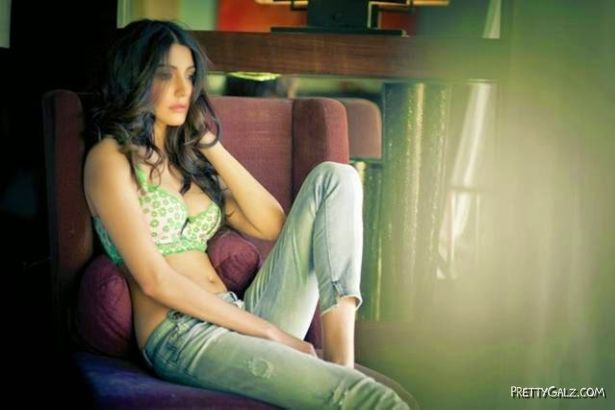 Anushka Sharma's Spicy Shoot For Maxim India