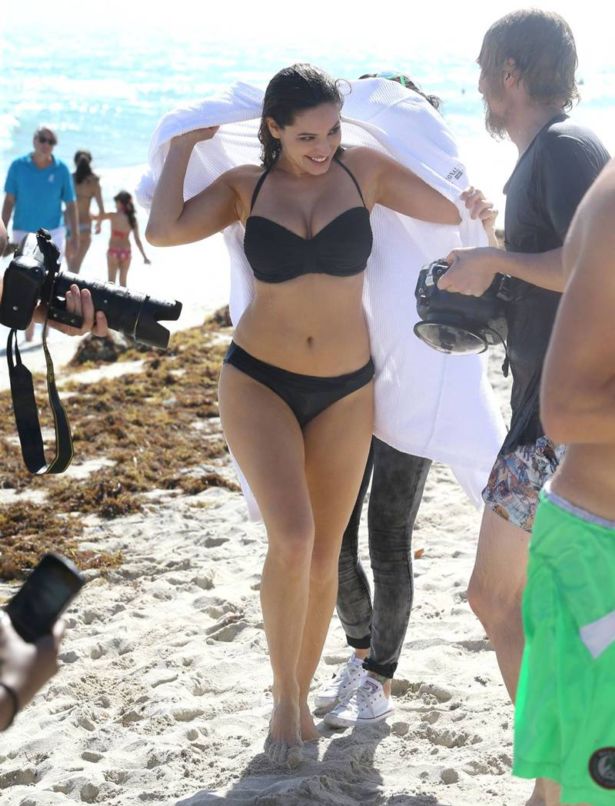 Kelly Brook On A Vacation In Miami Beach