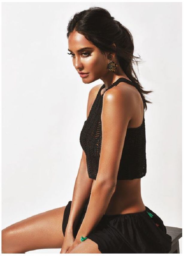Lisa Haydon For FHM India Magazine